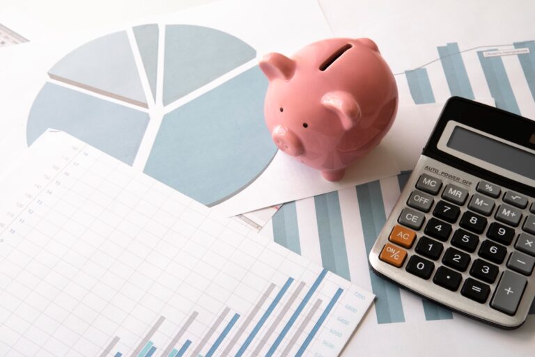 Como seguradoras ganham dinheiro e pagam as indenizações?