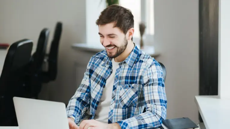 Como vender seguros online e alavancar sua corretora?